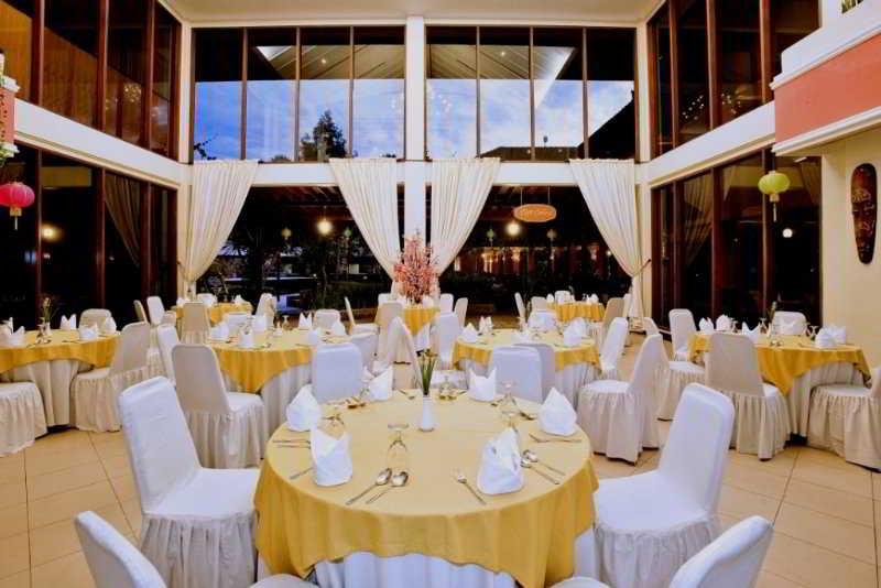 Grand Legi Hotel Матарам Екстер'єр фото